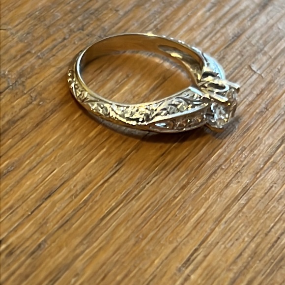 Certified Diamond Ring/18k White Gold, Brilliant Center Diamond/Smaller Diamonds - Picture 2 of 8